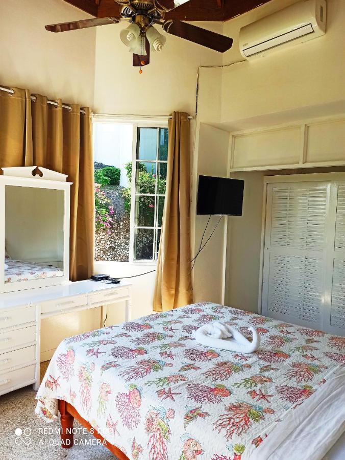 Columbus Heights Apt 26 F Ocho Rios Exteriér fotografie